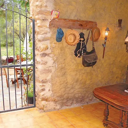 Hébergement de vacances Awesome In Murviel-les-beziers With Wifi Murviel