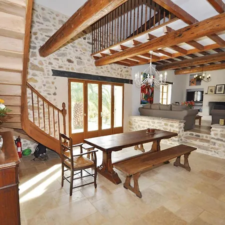 Awesome In Murviel-les-beziers With Wifi Hébergement de vacances Murviel